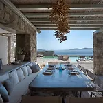فيلة Pergisos Mykonos