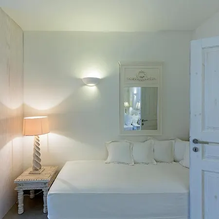 فيلة Pergisos Mykonos *
