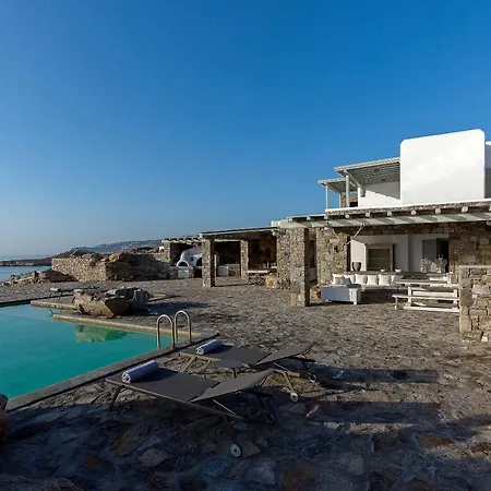 فيلة Pergisos Mykonos *